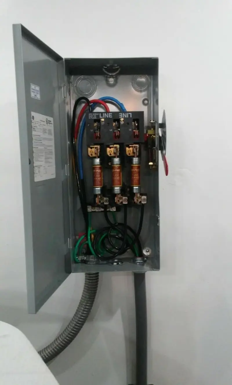 Three-phase disconnect switch installed for Smoke Detector Installation in Leominster